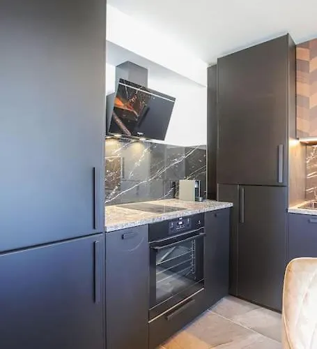 20% Discount! 2 Bedroom Vitosha View Sofia