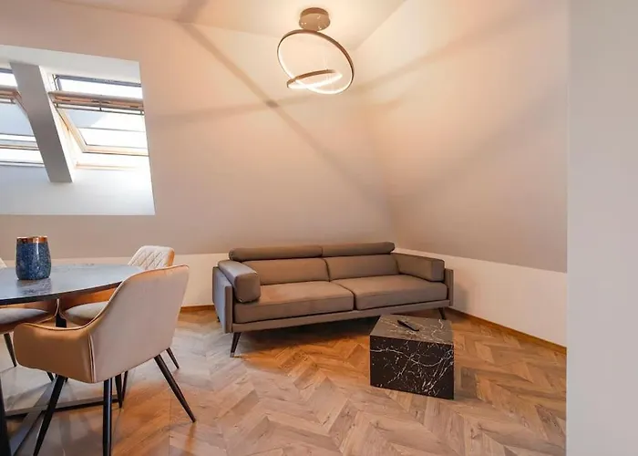 20% Discount! 2 Bedroom Vitosha View * Sofia