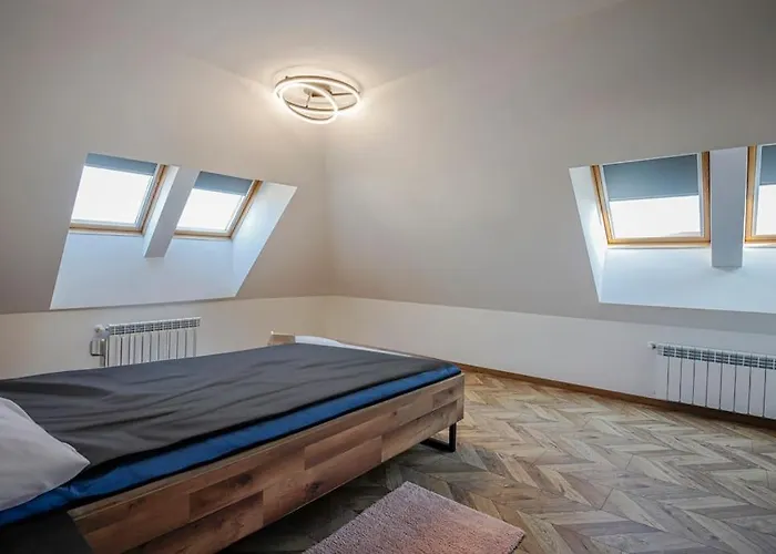 20% Discount! 2 Bedroom Vitosha View * Sofia