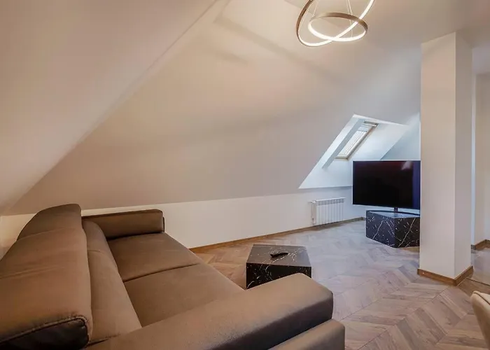 20% Discount! 2 Bedroom Vitosha View *