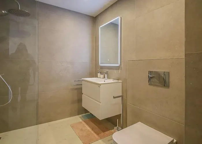 20% Discount! 2 Bedroom Vitosha View Sofia