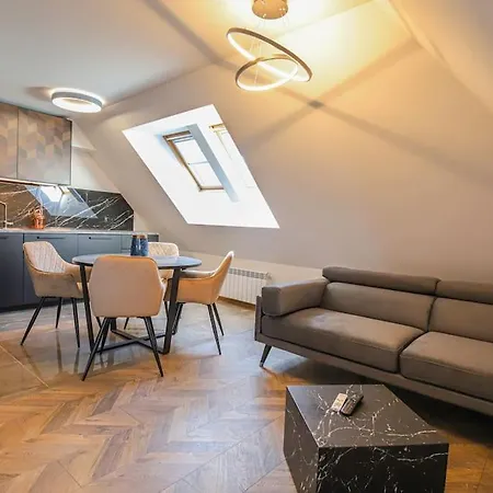 20% Discount! 2 Bedroom Vitosha View * Szófia